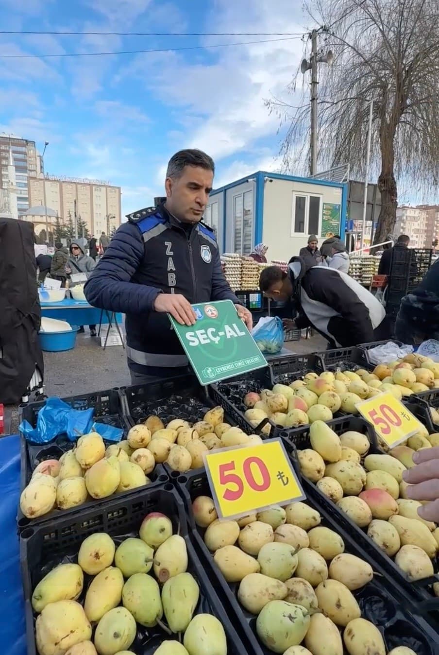 Çorum’da semt pazarlarında "seç-al" dönemi başladı