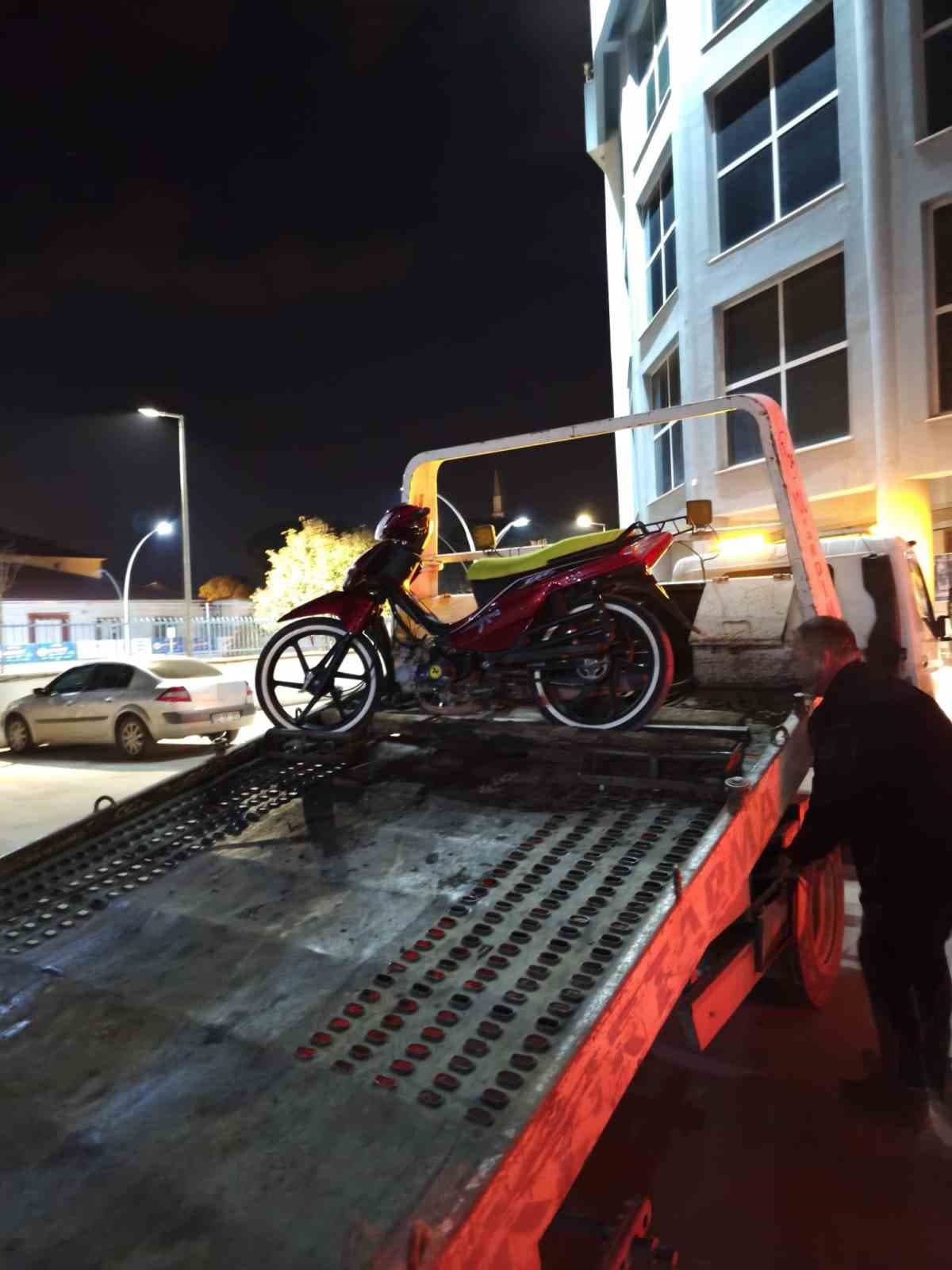 Tokat’ta trafik güvenliğini tehlikeye düşüren motosikletlilere ceza yağdı