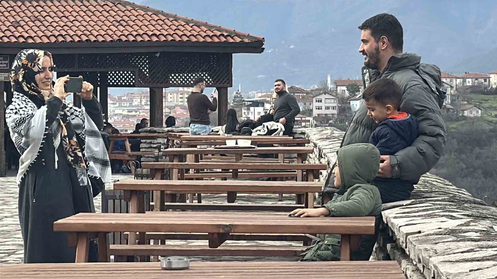 Ara tatilin son günlerinde tarihi ilçede hafta sonu hareketliliği