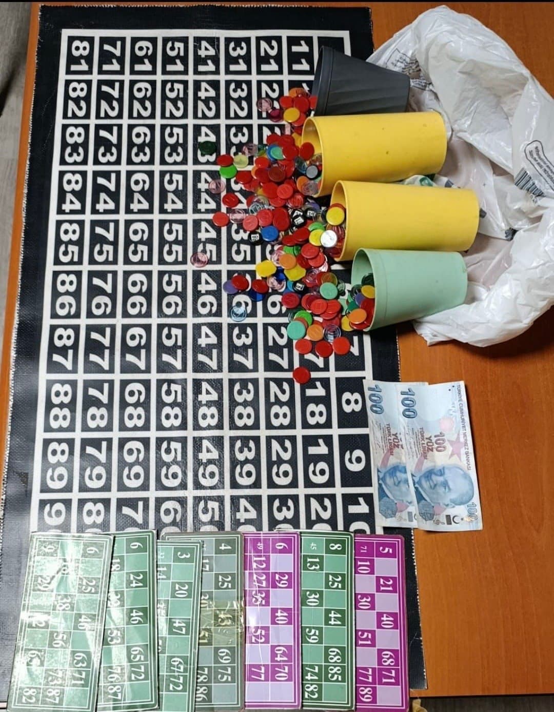 Samsun’da kahvehanelere kumar baskını: 35 kişiye 406 bin TL ceza
