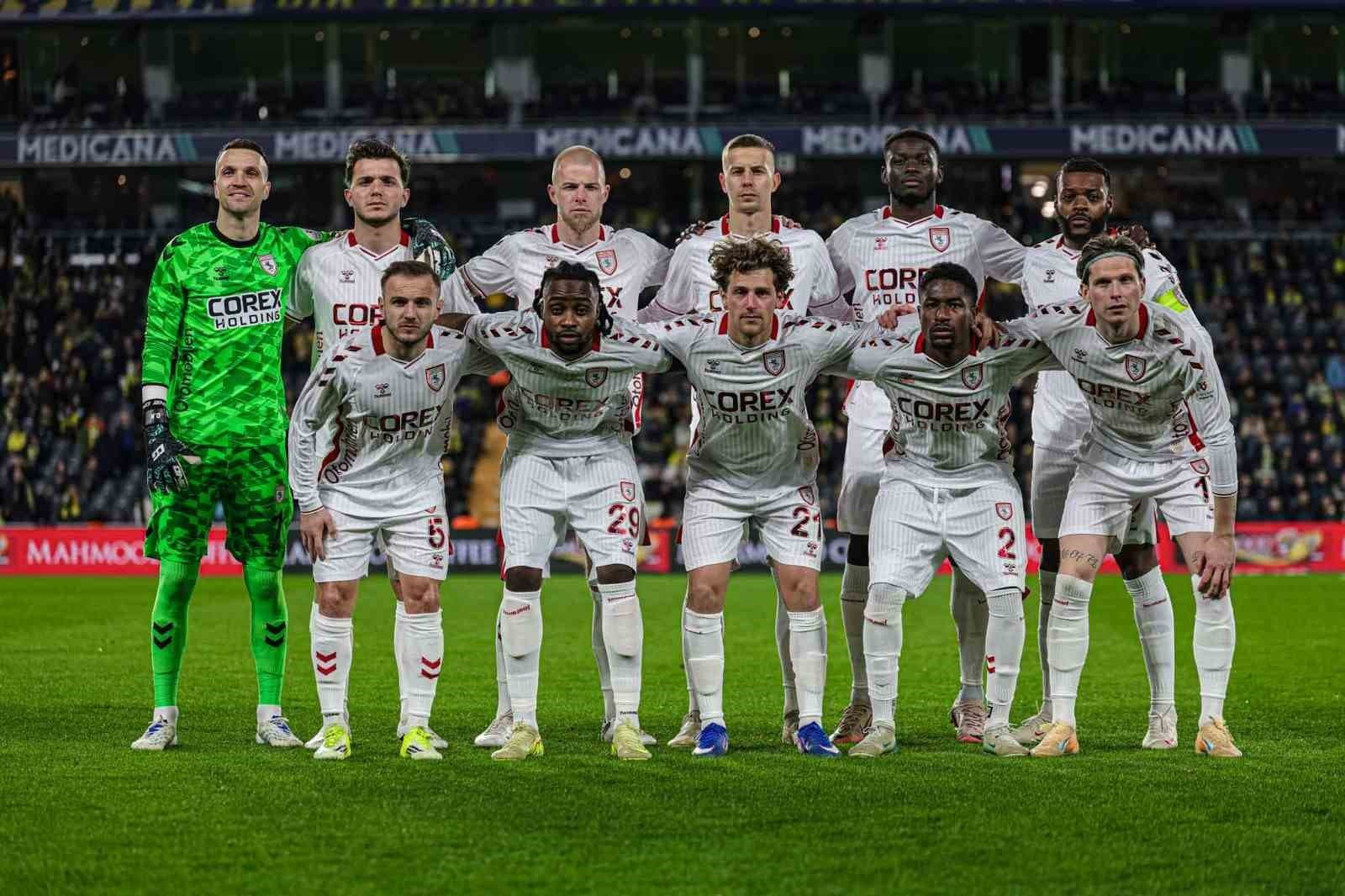 Samsunspor: "Tartışmalı hakem kararları geceye damga vurdu, mücadelemiz görmezden gelindi"