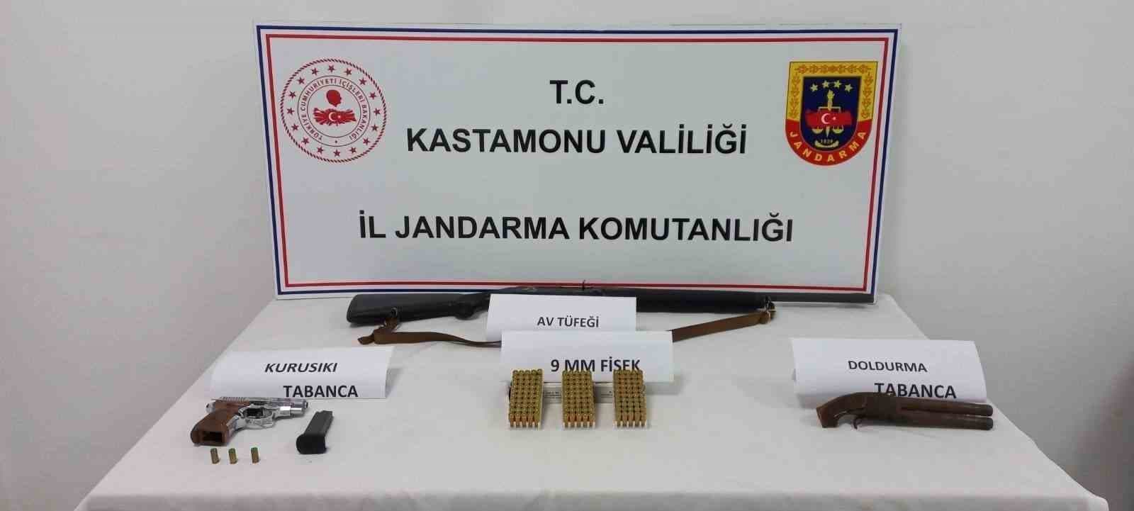 Kastamonu’da 4 adet silah ele geçirildi