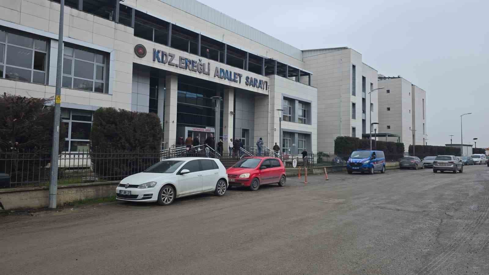 İnşaattan hırsızlık iddiasıyla yakalanan 3 şüpheli adli kontrolle serbest