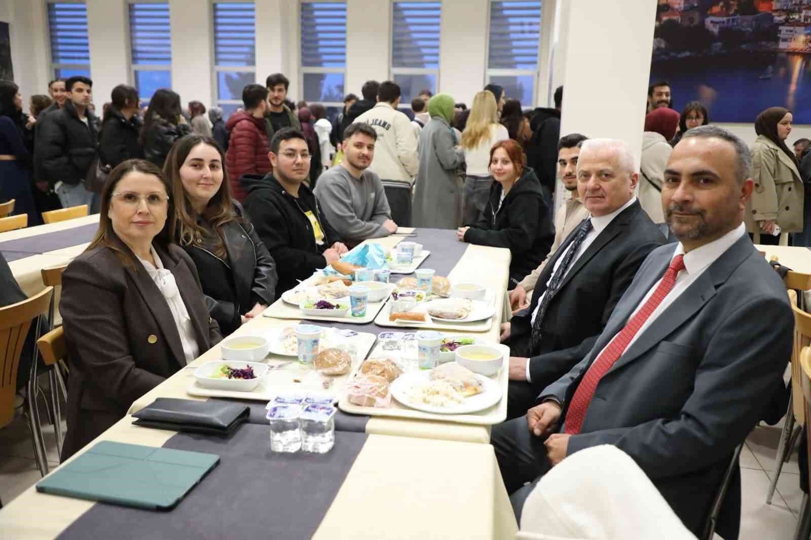 BARÜ’lü öğrenciler Ramazan ayı boyunca iftar sofrasında bir araya geldi