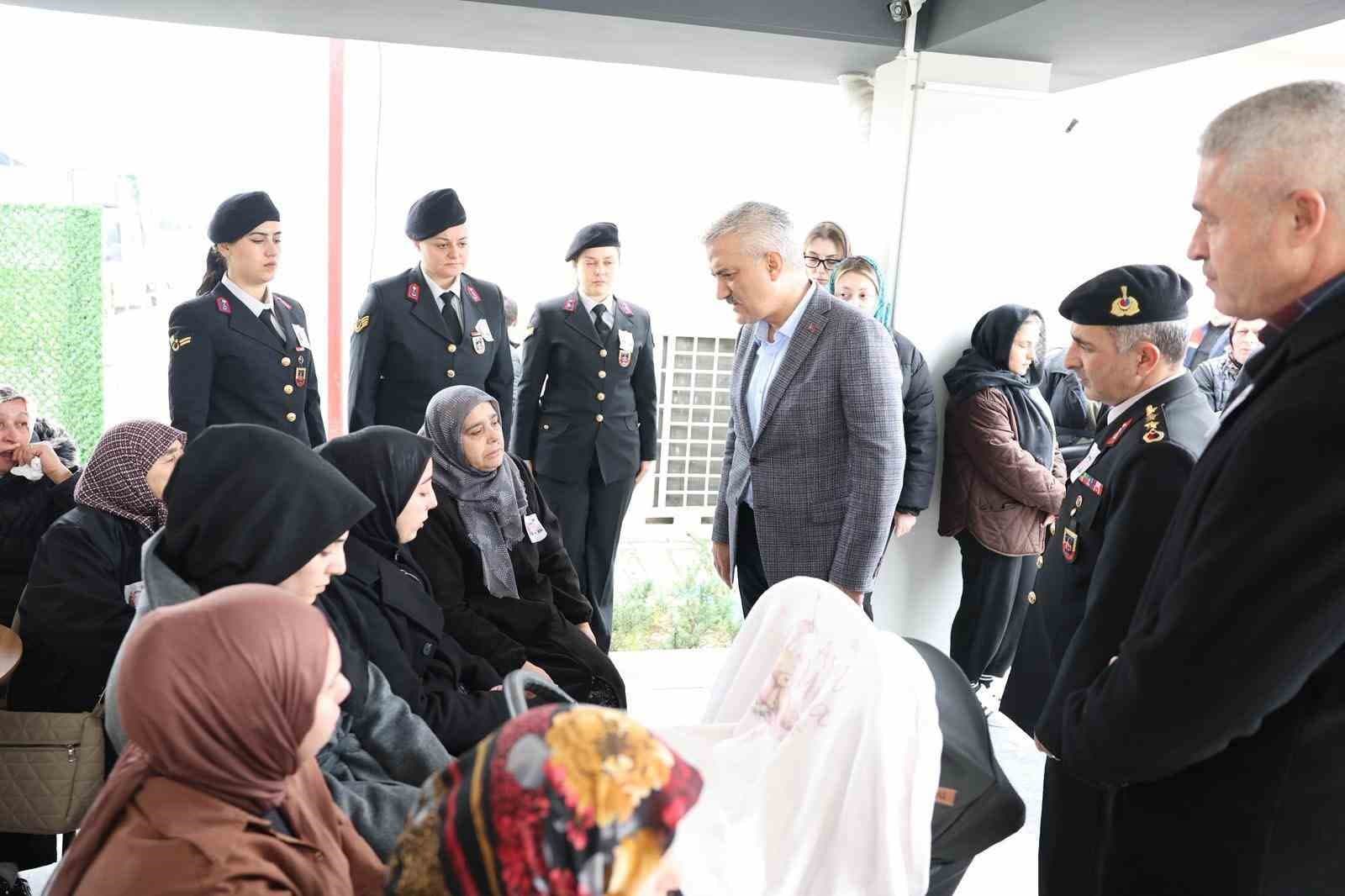 Kalp krizi geçiren uzman çavuş toprağa verildi