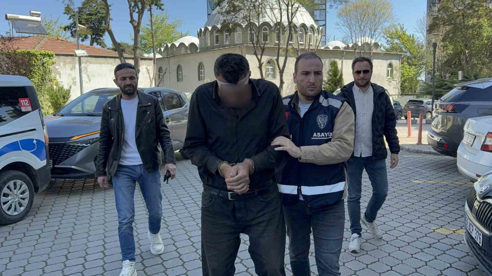 "Kazığımı niye aldın" kavgasında 2 kişiyi vuran şahıs adliyeye sevk edildi