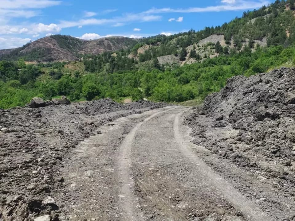 Ovacık Güneysaz köyü yolu ulaşıma açıldı