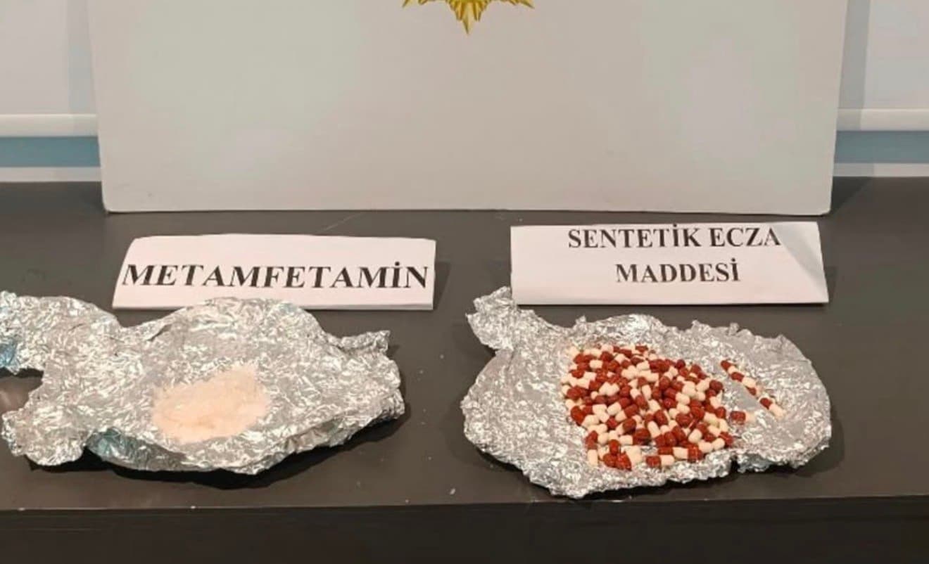 Samsun’da narkotik operasyonunda uyuşturucu ve silahlar ele geçirildi