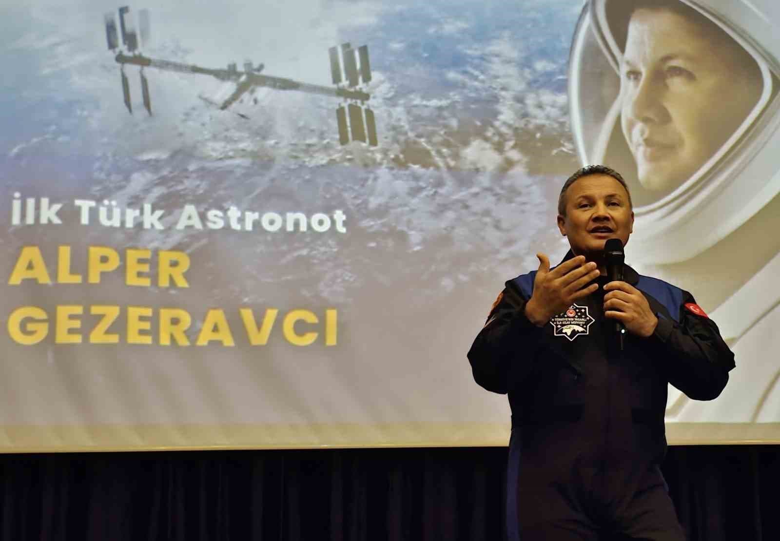 Gezeravcı açıkladı, Türkiye 2027’de Ay’a iniş hamlesine hazırlanıyor