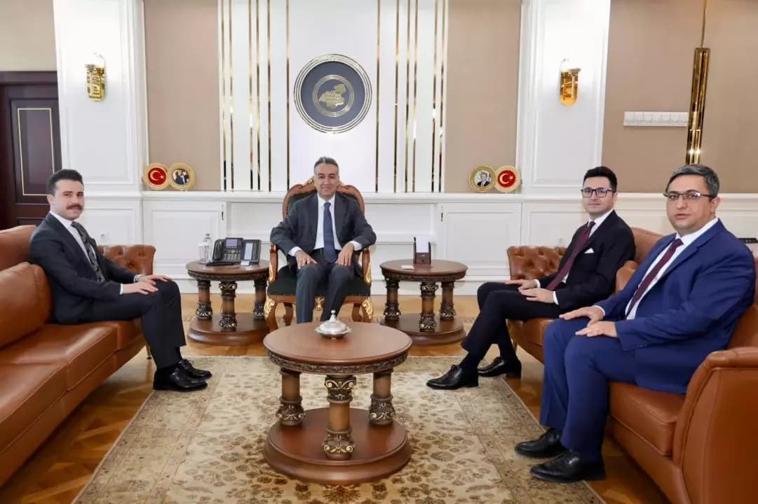 Vali Çağatay yeni görevlerine başlayan isimleri kabul etti