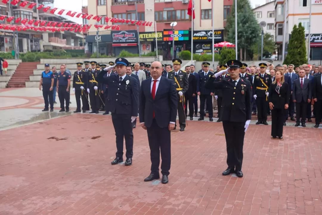 30 Ağustos Zafer Bayramı Misak-ı Milli Demokrasi Meydanı'nda Kutlandı