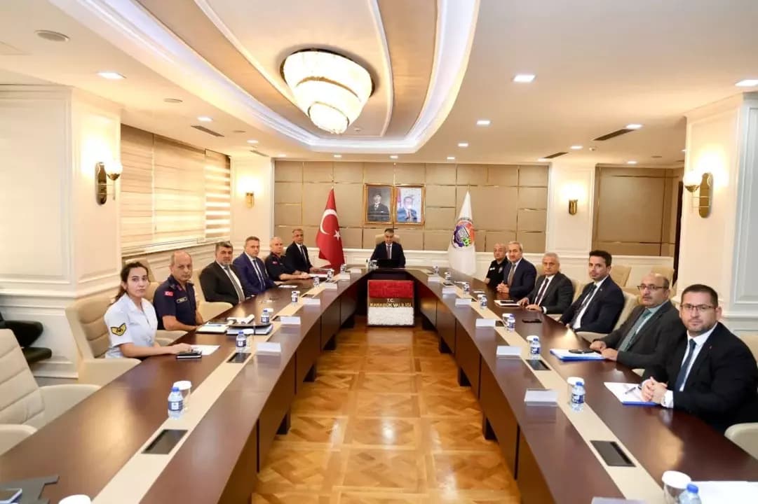 Karabük'te yeni eğitim yılı öncesi güvenlik toplantısı