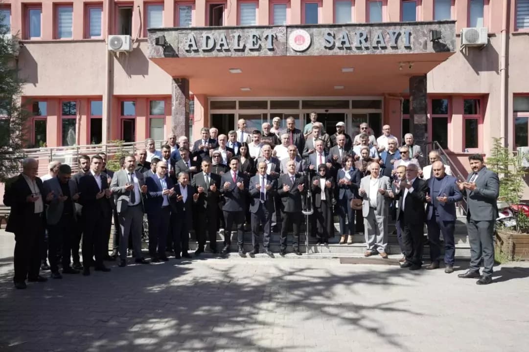 MHP Karabük İl Başkanı Gedikoğlu mazbatasını aldı