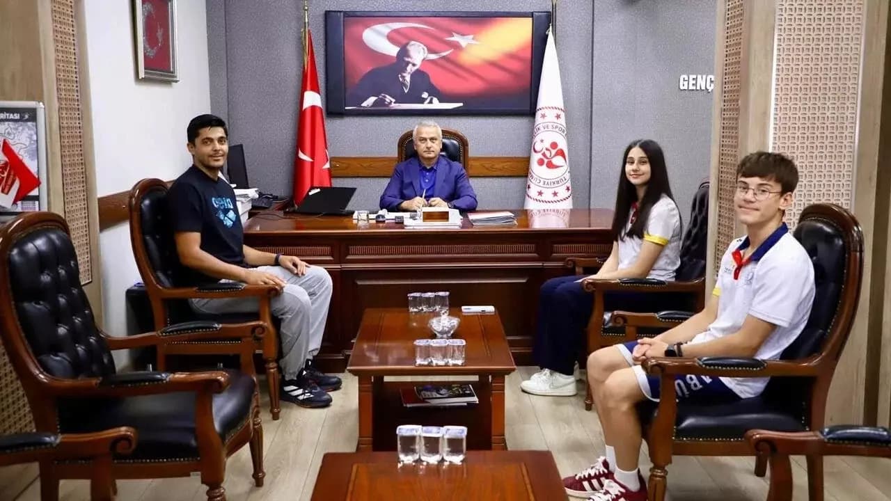Karabüklü Yüzücülerden Türkiye Finallerinde Büyük Başarı