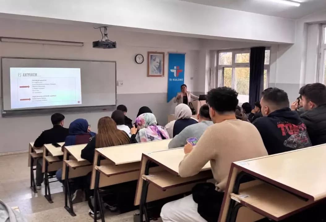 Karabük’te Gençlere İş Hayatına Hazırlık Semineri