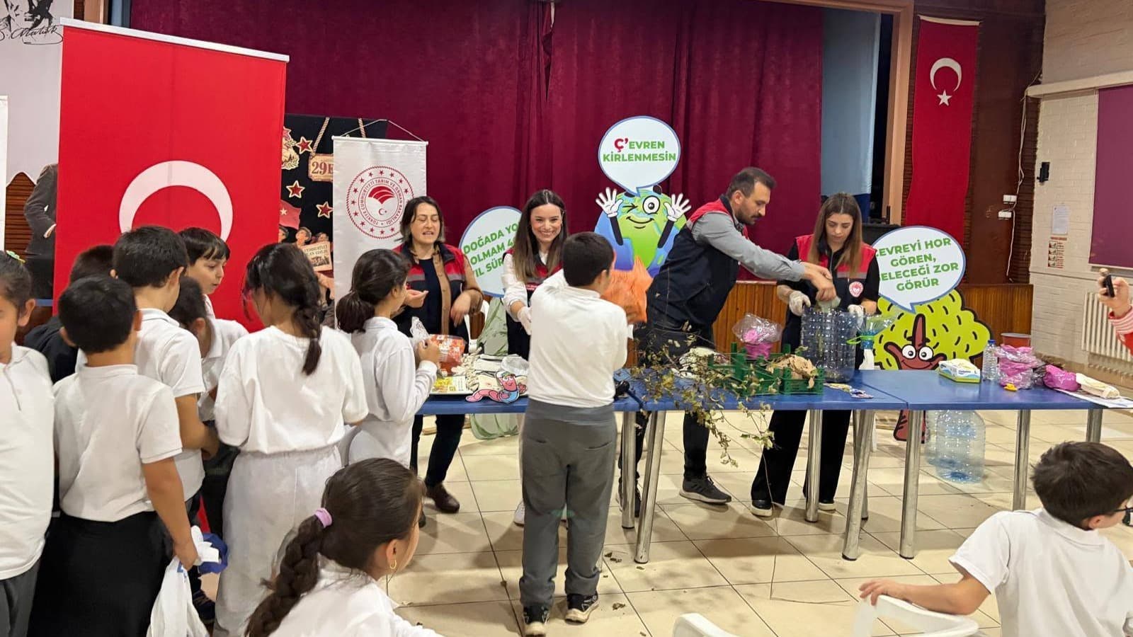 Öğrencilere organik tarım ve kompost eğitimi