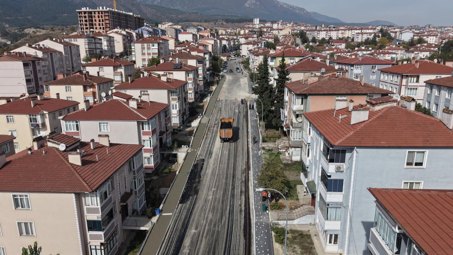 5000 Evler 33 Nolu Cadde’de çalışmalar sürüyor