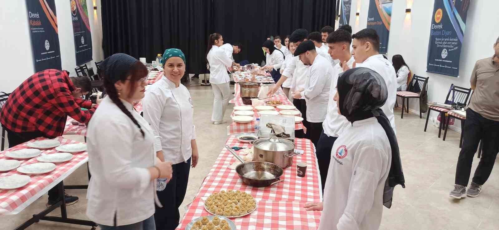 Cumhuriyet lezzetleri Devrek’te yarıştı