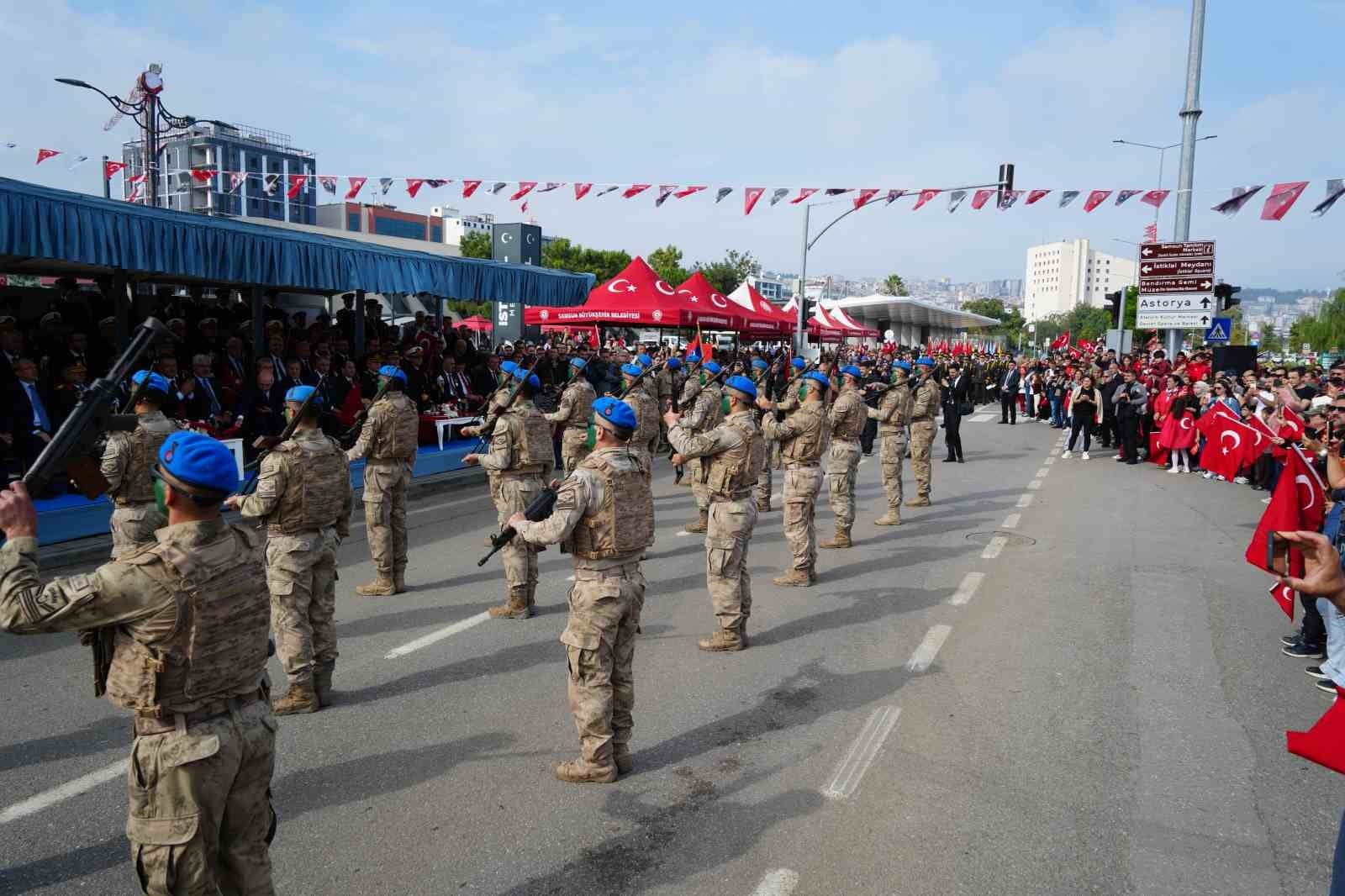 Samsun’da Cumhuriyet’in 103. yılı coşkuyla kutlandı