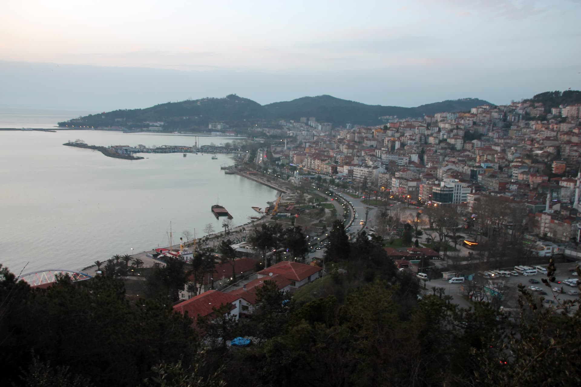 Zonguldak'ta asırlık ramazan topu geleneği ses bombasıyla yaşatılıyor