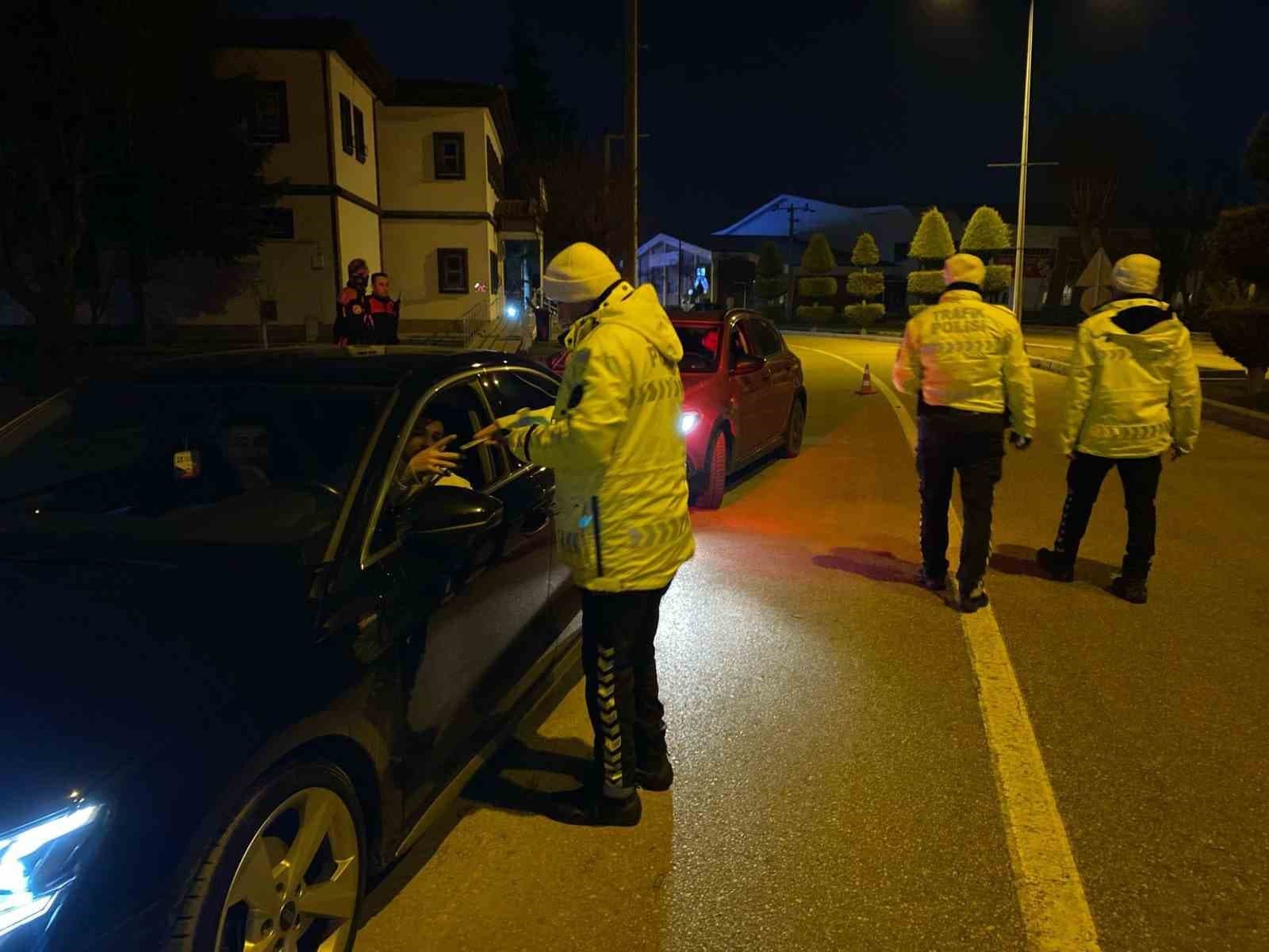 Bolu’da trafik denetimlerinde ceza yağdı