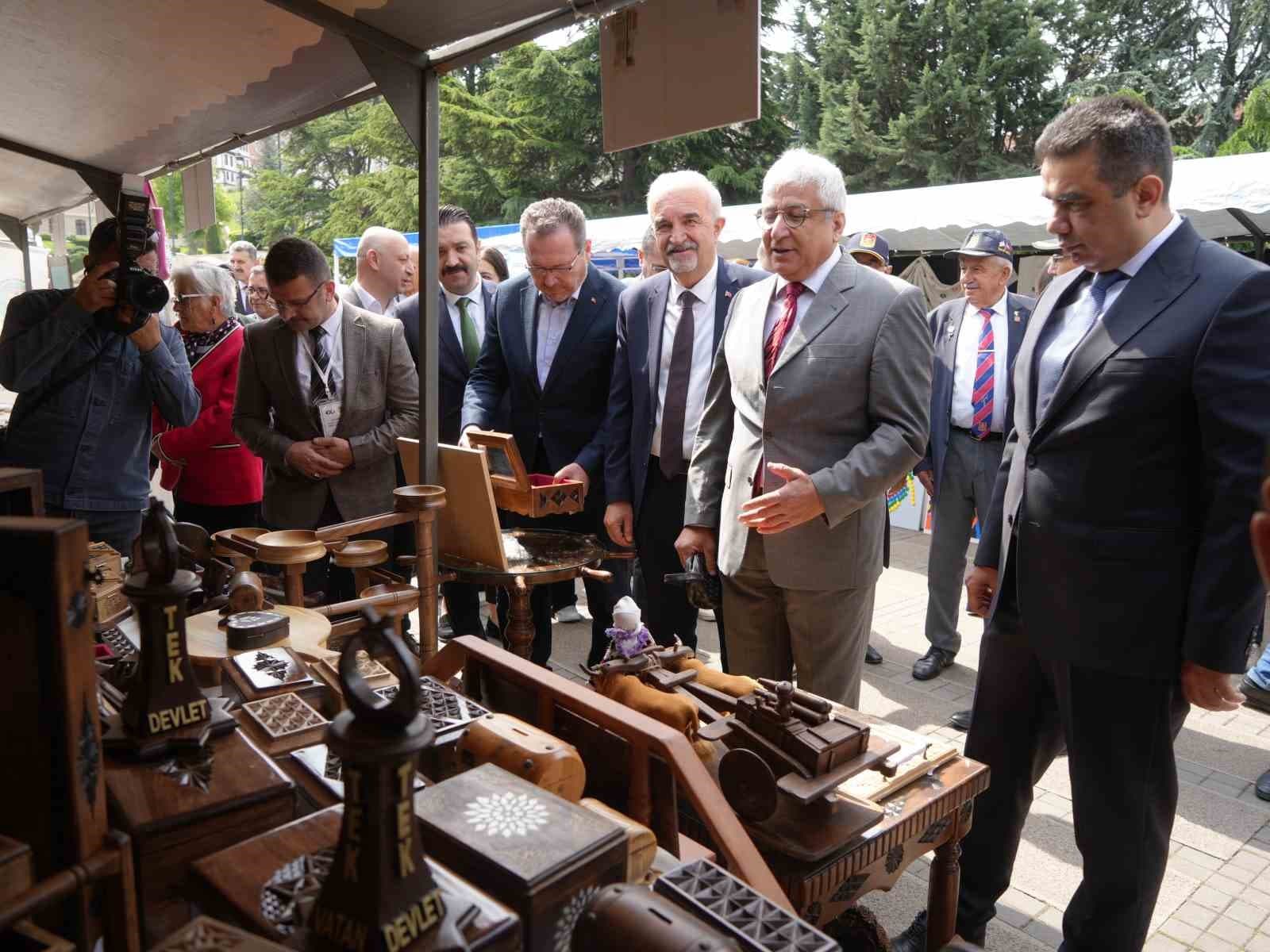 Kastamonu’da kursiyerlerin eserleri ve el emeği ürünleri beğeniye sunuldu