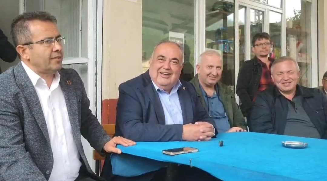 Milletvekilinin "Aldatmaz" cevabı köylüleri güldürdü