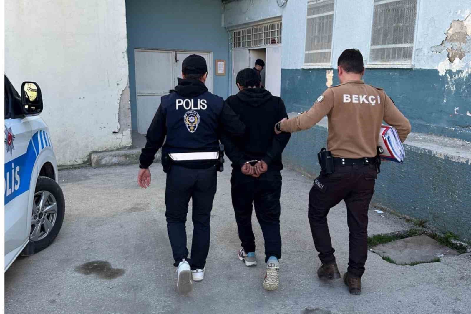 Kastamonu’da 24 yıl hapis cezasıyla aranan hükümlü yakalandı