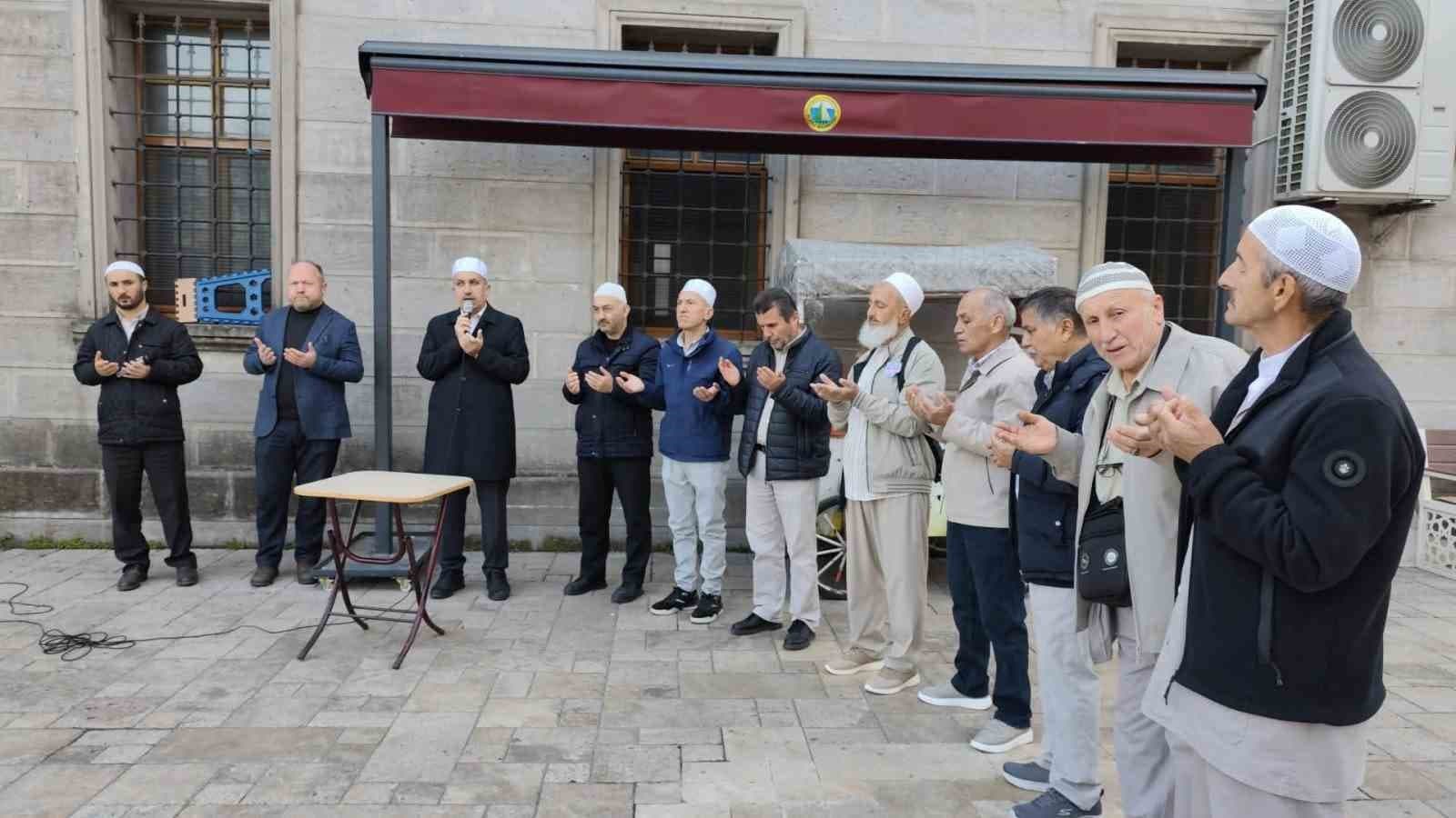 Alaplı’da Hacı Adayları Dualarla Uğurlandı