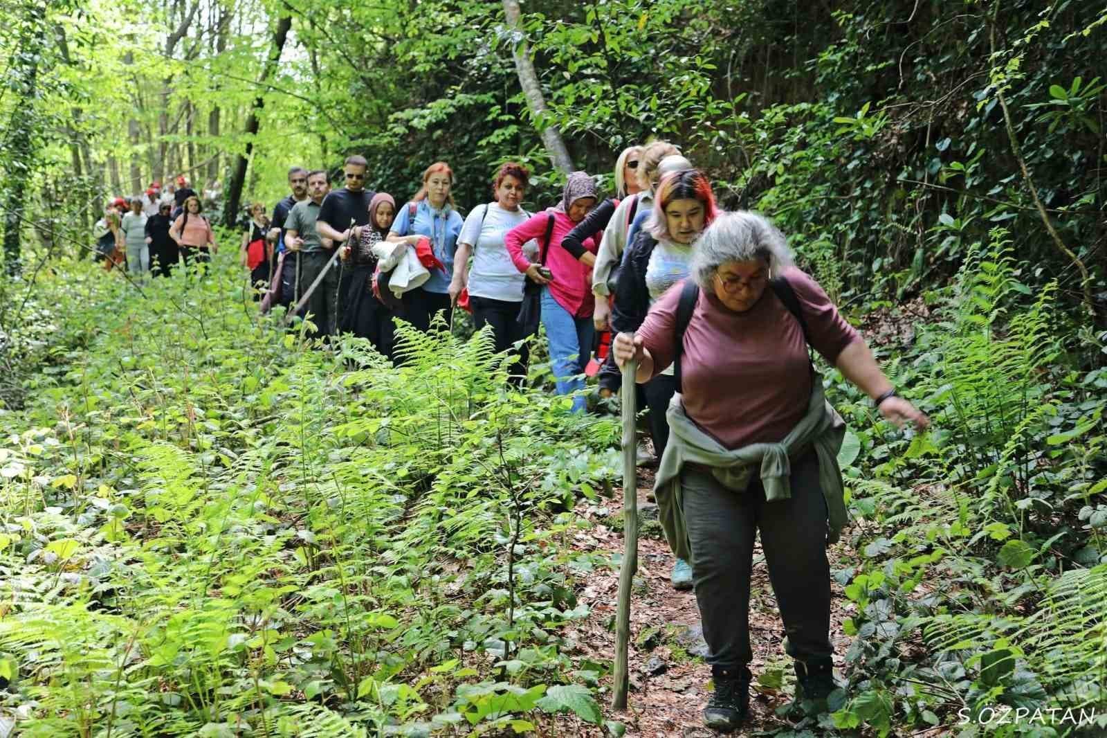 Yüzlerce Zonguldaklı ertelenen geziyle Harmankaya’yı keşfetti