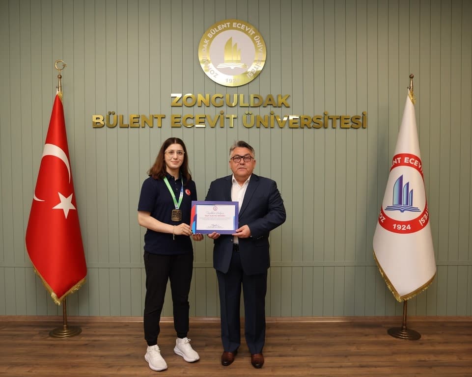 Rektör Özölçer Dünya Şampiyonu Basancı’yı kabul etti