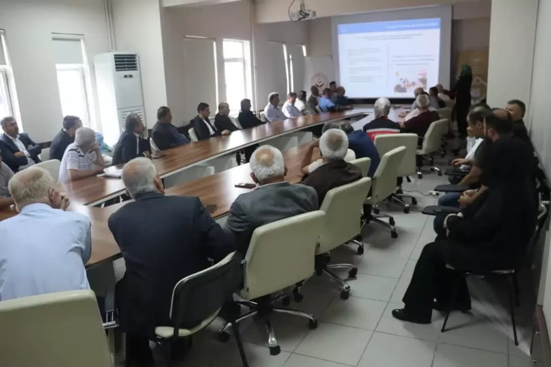 Yenice’de muhtarlara sosyal risk haritaları eğitimi verildi