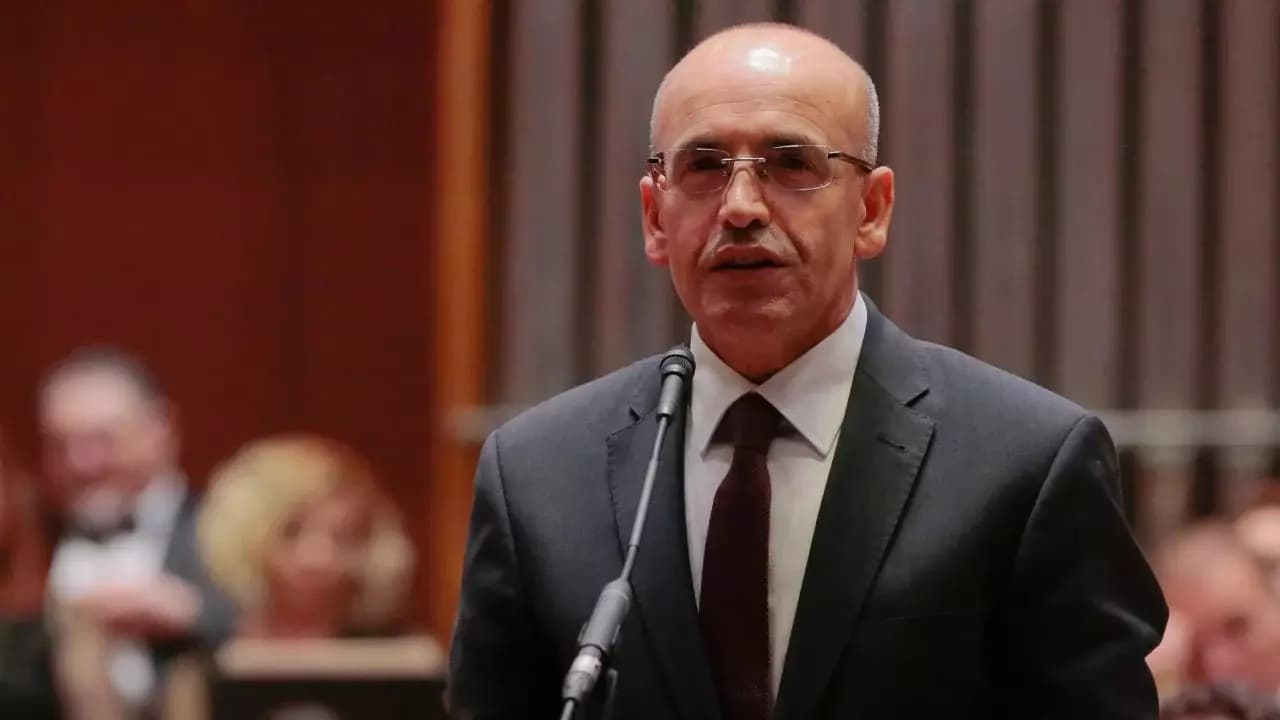 Bakan Şimşek'ten mali haklar genelgesi: Maaşlar arttı, bedelli askerlik ve kıdem tazminatı yeniden belirlendi