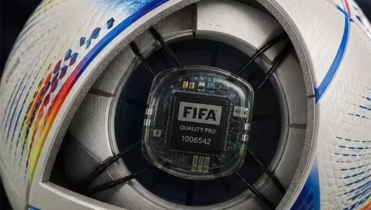 Süper Lig'de Tarihi Değişim! Artık Toplarda Çip Olacak, Hakem Hataları Bitecek mi?