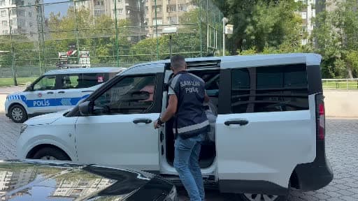 Kız arkadaşının kollarını kızgın kepçeyle yaktı