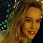 Esra Oğuzkağan Özkan Avatarı